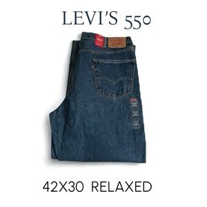 NWT LEVI’S 550 Relaxed Fit 42x30 Straight Leg Medium Wash